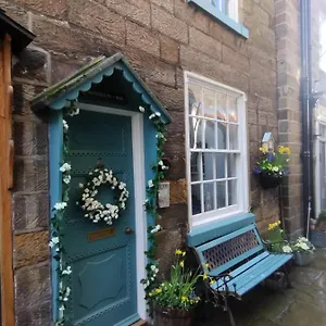 https://darnholm-cottage.yorkshirehotels.net