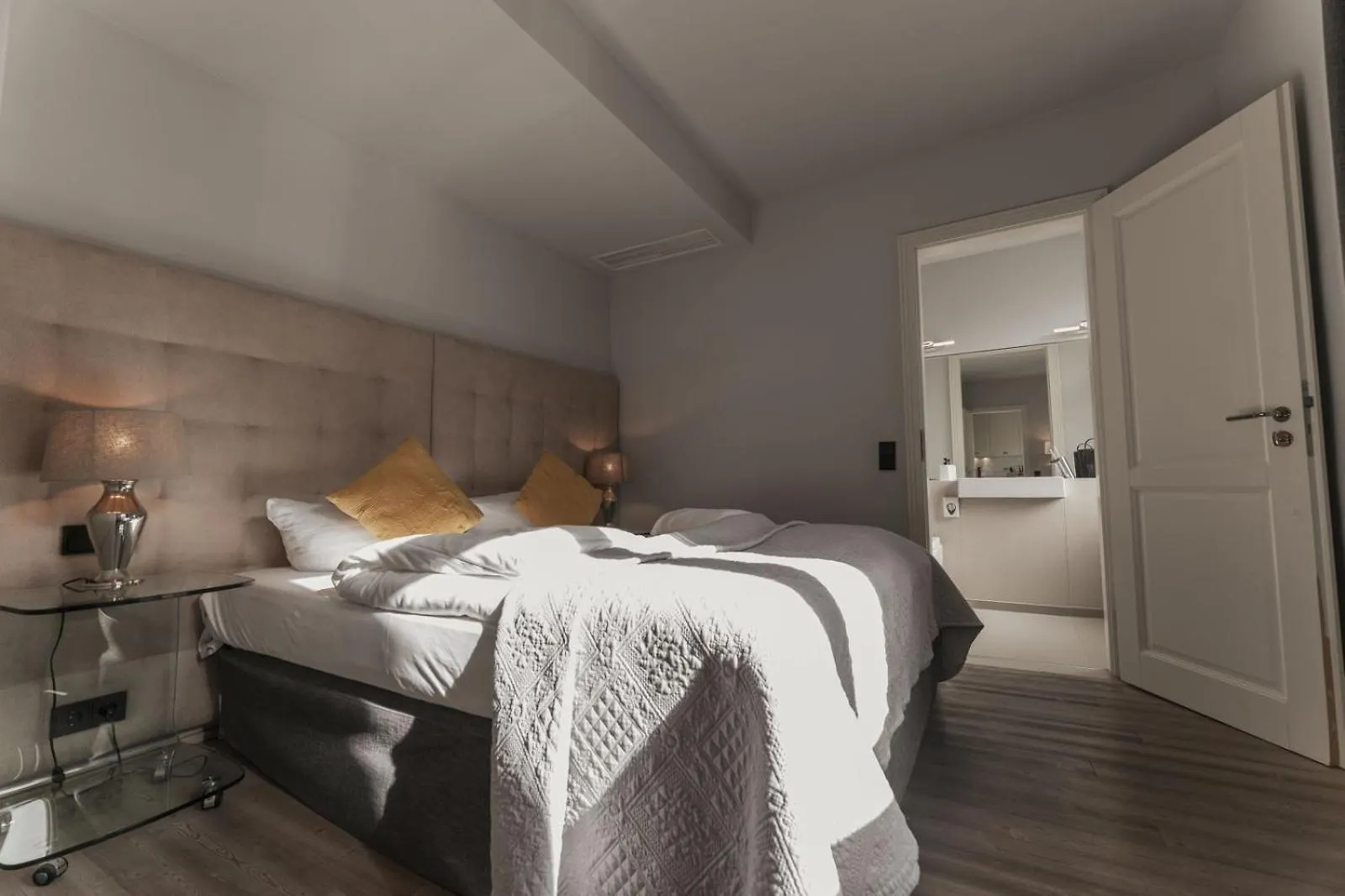 Bs Suites Heidelberg 0*,
